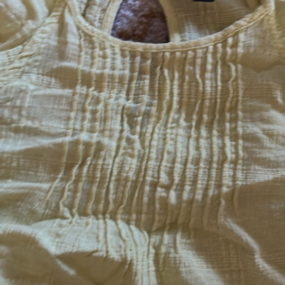 Universal Thread Lemon Sleeveless Top - Picture 3 of 4